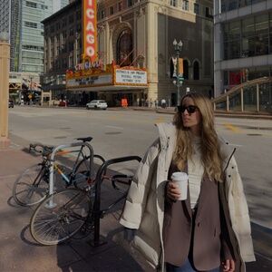 The Super Puff™ THE SUPERSNUG PUFF™ MID - Aritzia Matte Pearl